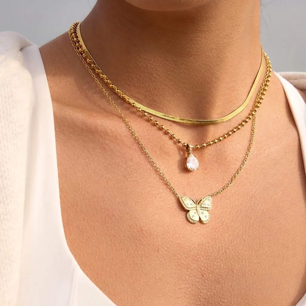 Collier Pendentif Papillon en Acier Inoxydable pour Femme Chaîne Serpent Multicouche Étanche Bijoux en Zircone Papillon