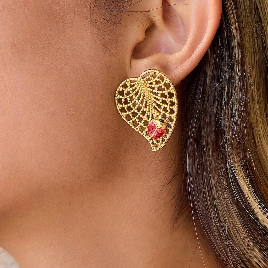 Vintage Stainless Steel Gold Plated Hollow Heart Leaf Ladybird Stud Earrings For Women Niche Design Fashion Jewelry Gift