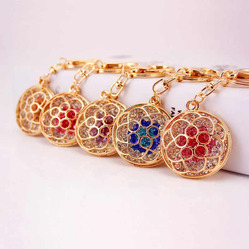 Luxury Hollow Flower Rhinestone Keychain Zinc Alloy Bag Charm Sparkling Rhinestone Floral Pendant Accessory For Women Gift