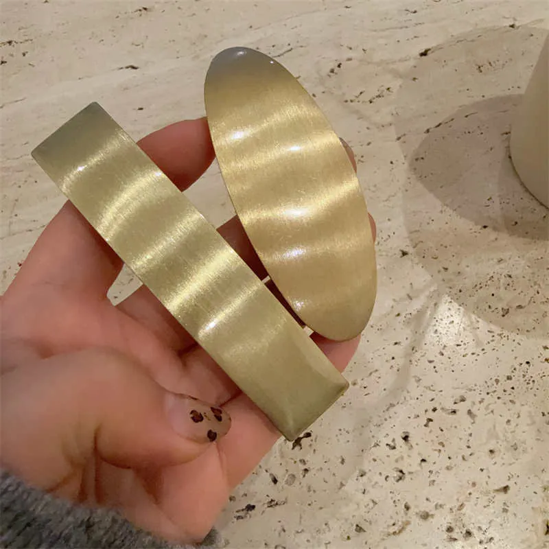 Minimalist Matte Gold Alloy Hair Clip Geometric Rectangular Oval Brushed Texture Commuting Women Hair Accessories