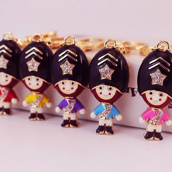 Cute British Royal Guard Soldier Keychain Zinc Alloy Enamel Rhinestone Inlaid Guard Figure Bag Pendant Souvenir Gift