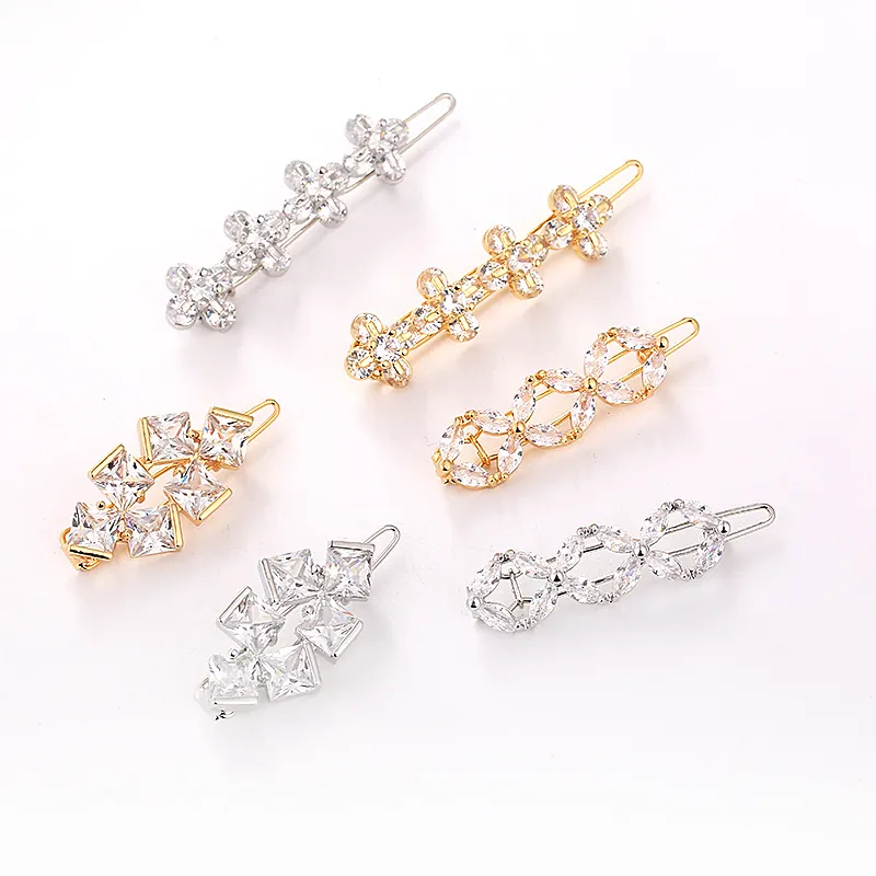 Pince à Cheveux Trèfle en Alliage Zirconia Élégante Pince Latérale Géométrique en Strass Plaquée Or Argent Accessoires Cheveux Femme
