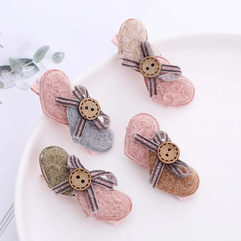 Pince à Cheveux Cœur en Feutre Fait Main Avec Nœud et Bouton en Bois Style Mori Doux pour Filles Femmes Accessoires Cheveux