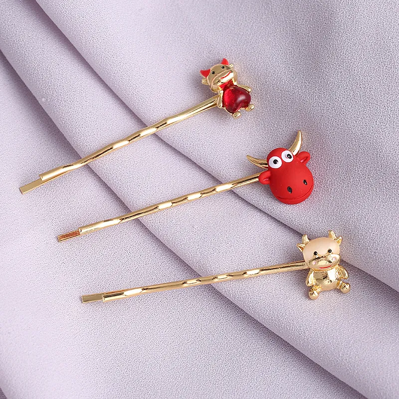 Mignonne Pince à Cheveux en Alliage de Bœuf de Dessin Animé pour Femmes Enfants Or Rouge Signe du Zodiaque Chinois Épingle à Cheveux Accessoires de Cheveux