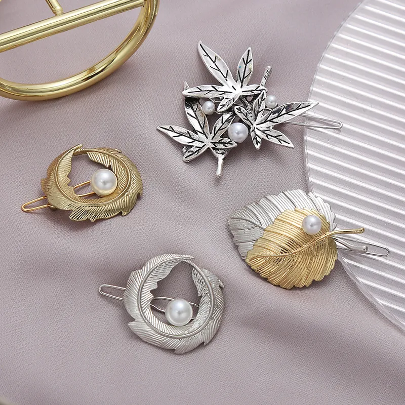Elegant Maple Leaf Feather Hair Clip For Women Alloy Faux Artificial Pearl Retro Gold Silver Side Bangs Clip Hair Jewelry Accessory