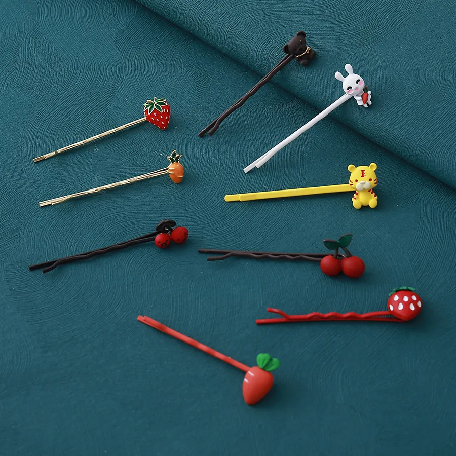 Lot de Barrettes à Cheveux Cartoon Fruits Animaux pour Femmes Filles Alliage Résine Fraise Lapin Ours Accessoires Cheveux