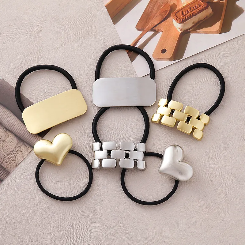 Minimalist Alloy Brushed Metal Heart Square Chain Hair Tie For Women Elastic Hair Band Elegant Gold Silver Scrunchies Gift