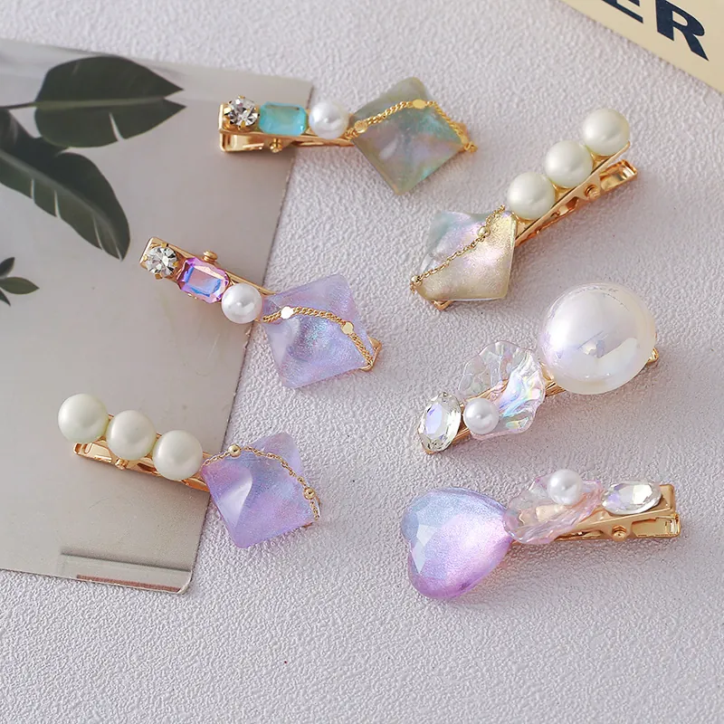 Französischer Stil Glitzer Herz Kunstperle Legierung Haarklammer Für Damen Süß Strass Geometrische Pony-Clip Haarschmuck
