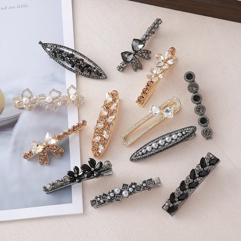 Vintage Alloy Heart Flower Hair Clips For Women Rhinestone Faux Artificial Pearl Duckbill Clips Elegant Black Gold Hair Barrettes Accessories