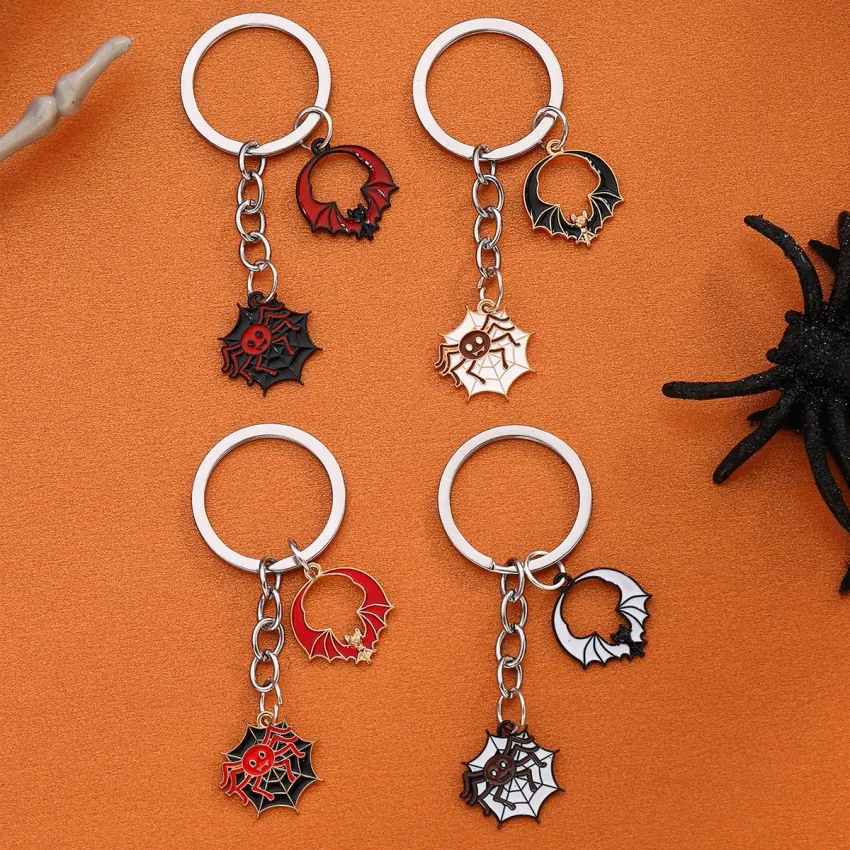 Halloween Keychain Alloy Bat Spider Moon Pendant Drip Oil Enamel Creative Cartoon Festival Decoration Bag Charm Gift