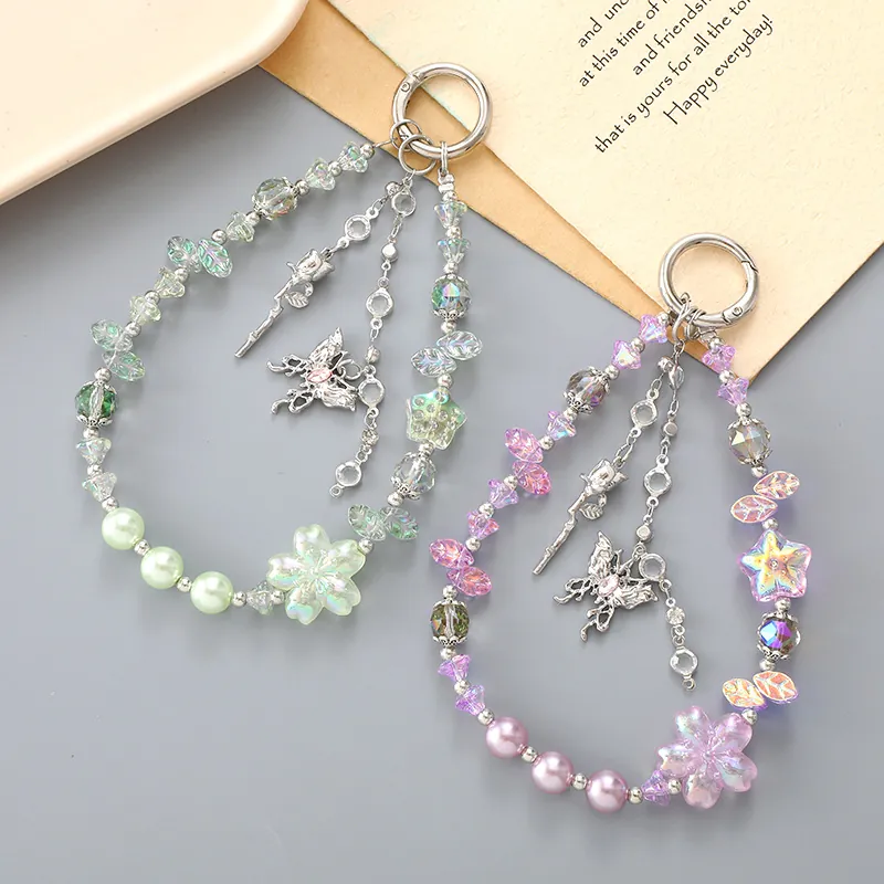Porte-Clés Perlé à la Main Pendentif Papillon Rose Fleur Cœur Étoile Charme de Téléphone Pour Femmes Décoration de Sac Bijoux