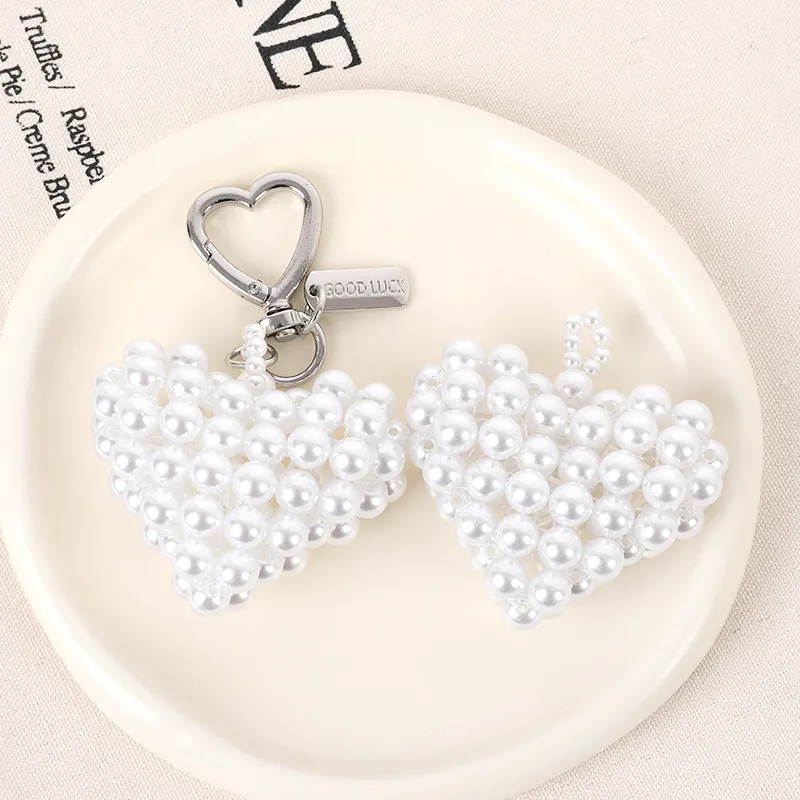 Handmade Faux Artificial Pearl Heart Keychain For Women Fashion Beaded Bag Charm Phone Chain With Good Luck Tag Alloy Clasp Gift