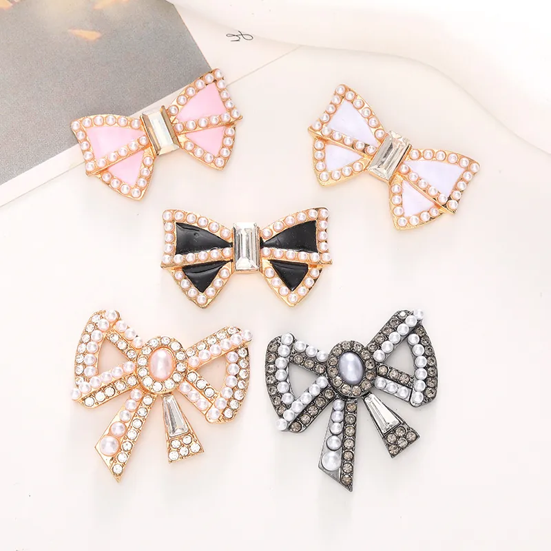 Accessoires de Bijoux DIY en Alliage Nœud Papillon Künstliche Perle d'Imitation Strass Nœud Charmes pour Chaussures Coque de Téléphone Décoration DIY