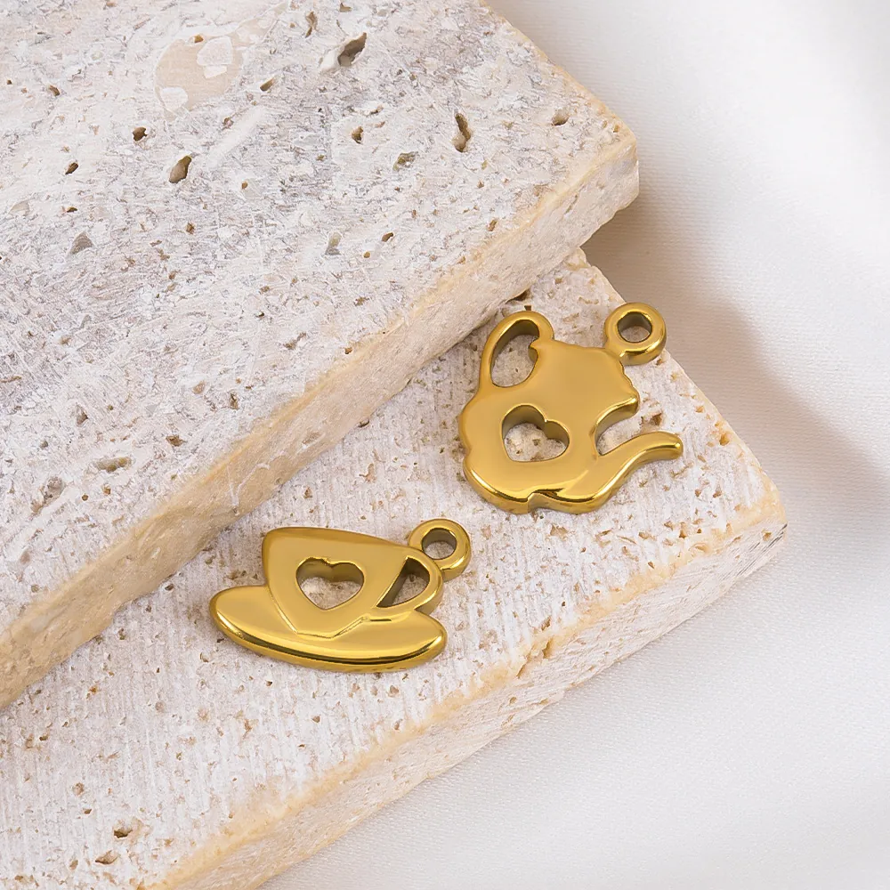Colgantes de Acero Inoxidable 304 con Forma de Tetera y Taza de Té con Corazón Hueco Oro Plateado Accesorios DIY para Collar Mujer
