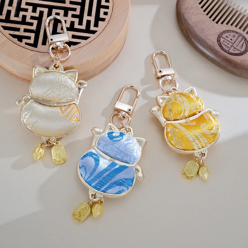 Chinese Style Lucky Cat Keychain Song Brocade Embroidered Bag Charm Vintage Fabric Keychain Lucky Pendant For Women Bag Decor