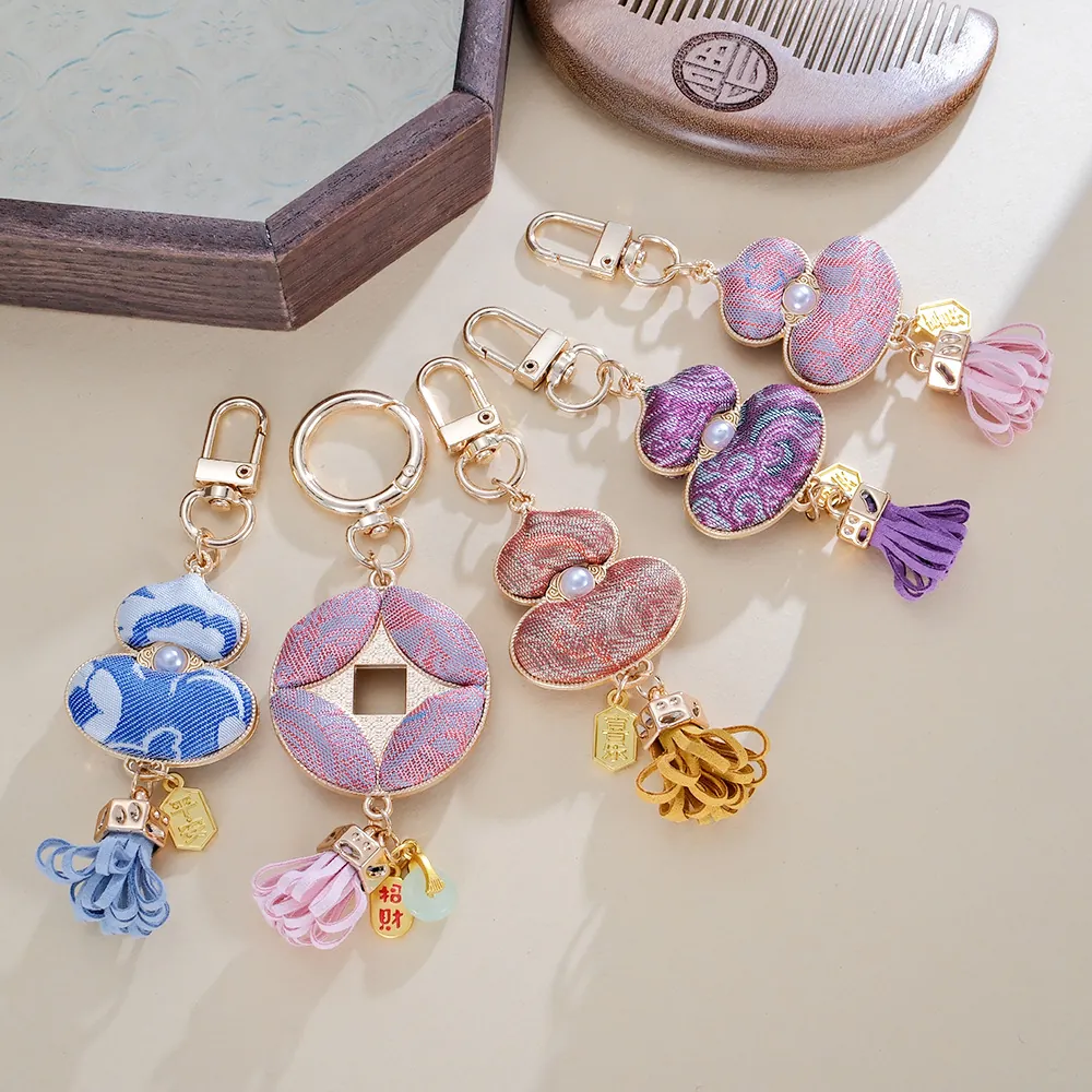 Pendentif Sac Chinois Fait Main Satin Calebasse Porte-Clés Gland Künstliche Perle Étiquette de Bénédiction Lucky Hulu Bijoux Femmes