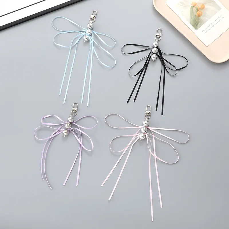Breloque de Sac Nœud en Ruban de Satin Doux Avec Perles Argentées Porte-clés Minimaliste pour Femme Fille Sac à Dos