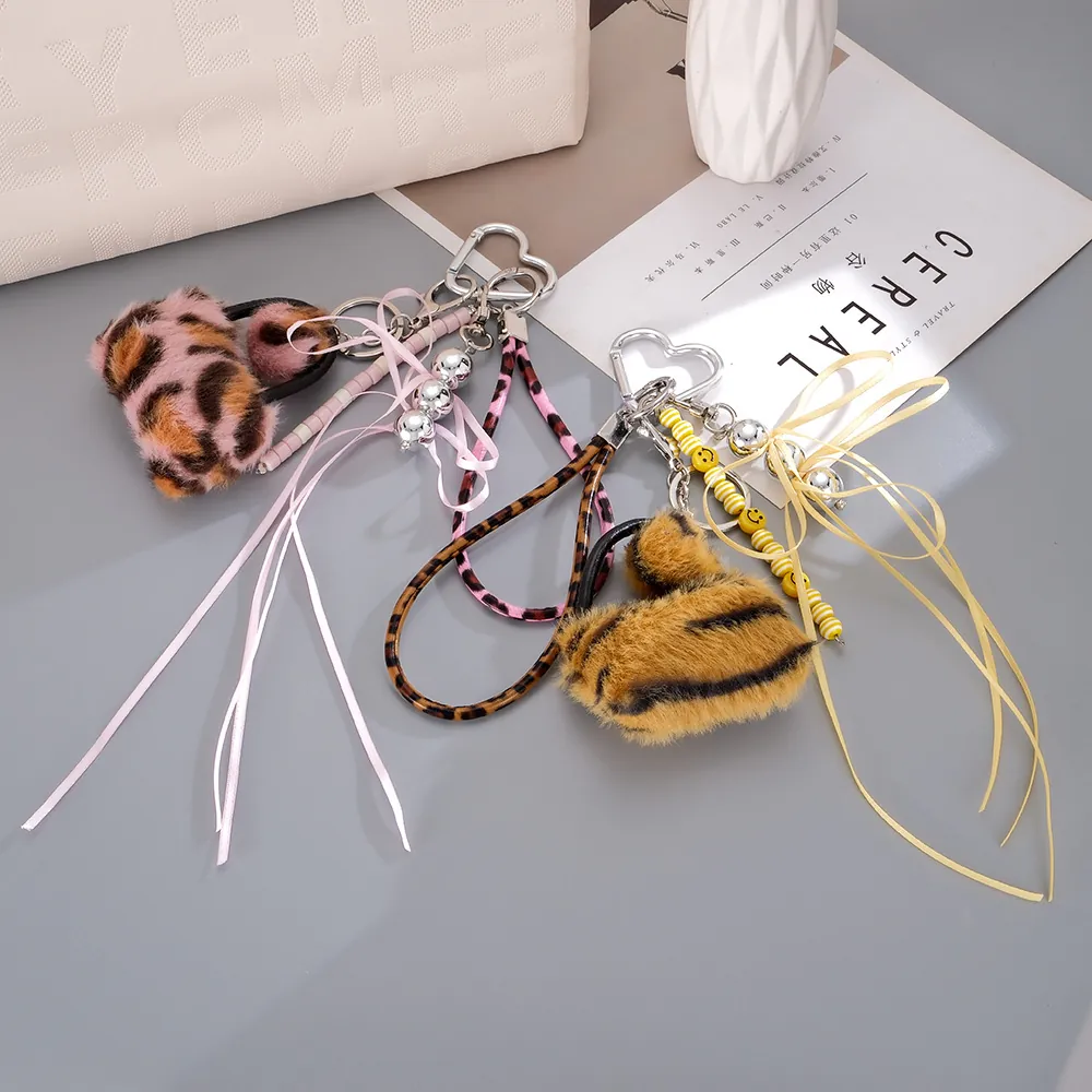 Leopard Print Plush Bag Pendant With Heart Shape Metal Clip Beaded Bow Keychain For Handbags Women Fashion Accessories