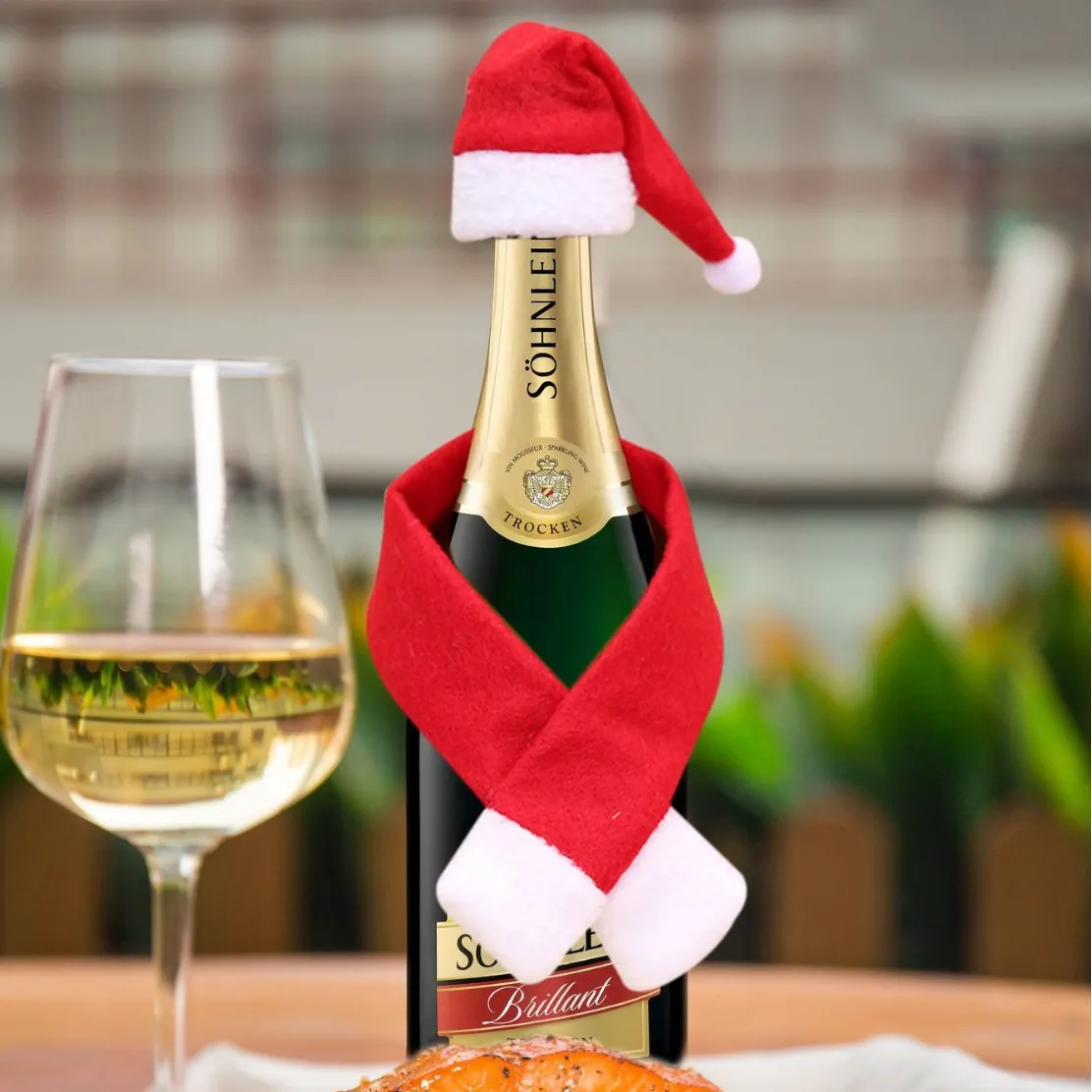 Christmas Wine Bottle Decoration Mini Santa Hat And Red Scarf Non-Woven Fabric Holiday Table Decor Festive Party Accessories