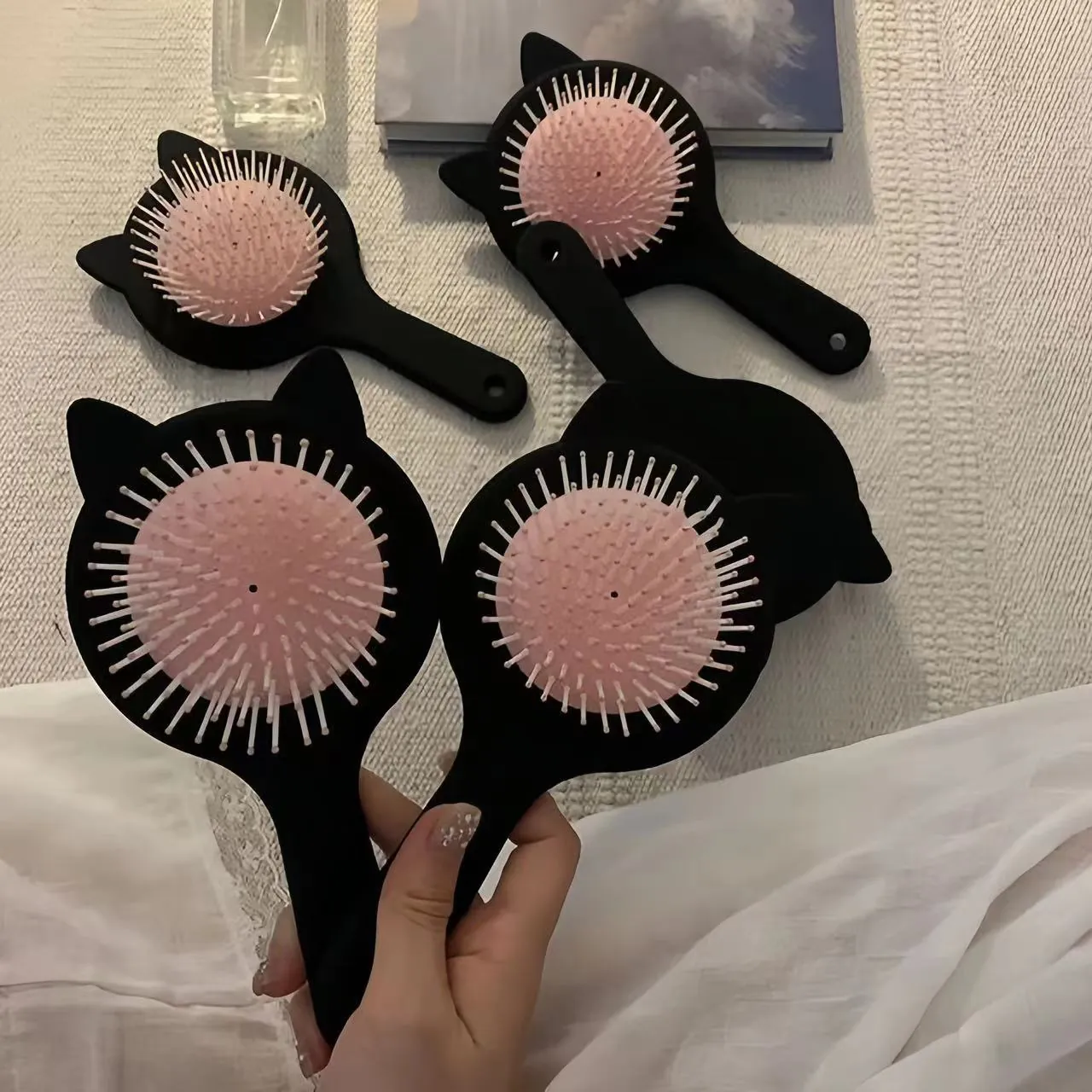 Cartoon Cat Ear Massage Airbag Comb Anti-Static Hair Detangling Cushion Brush Portable Plastic Hairbrush For Kids Women