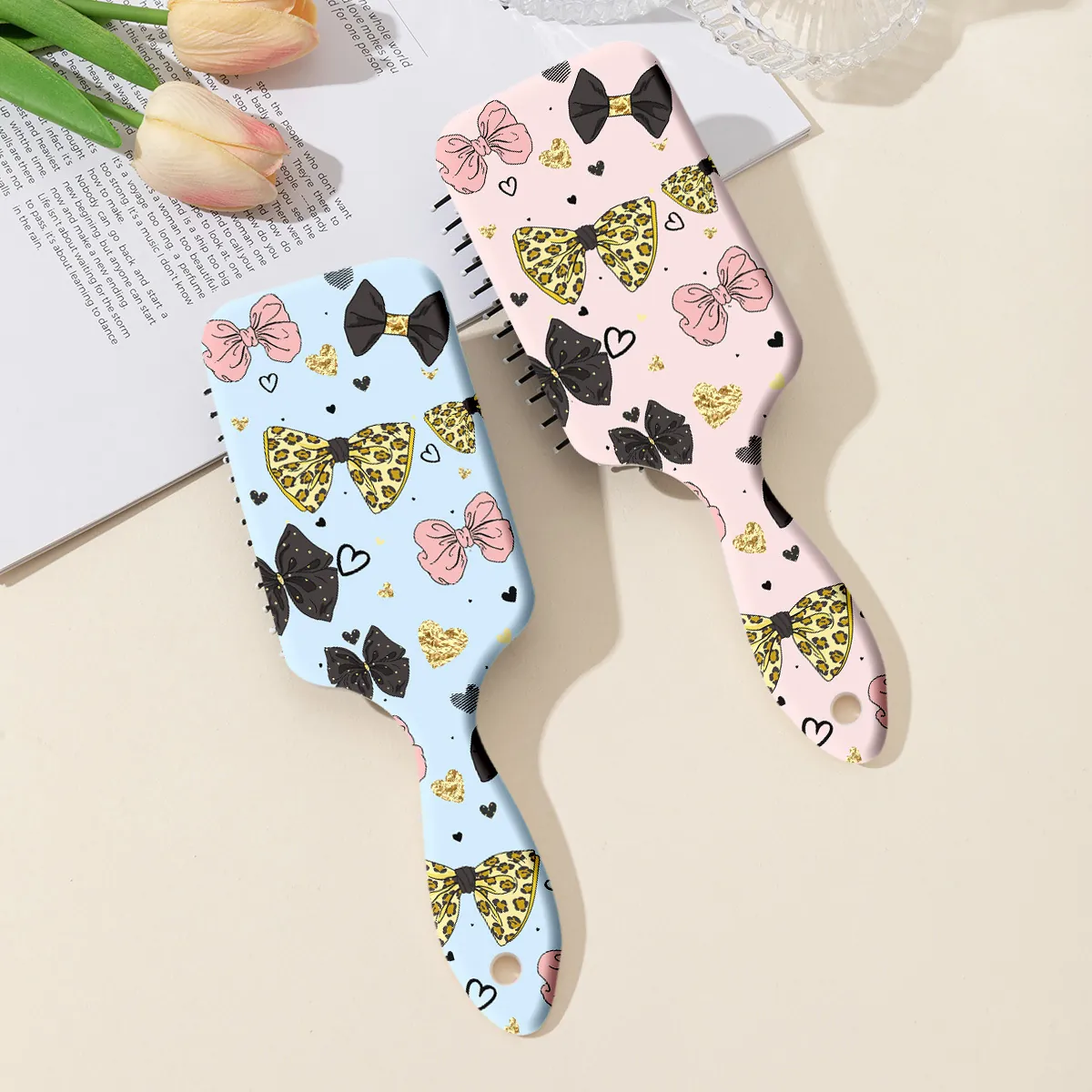 Brosse à Cheveux à Coussin d'Air Imprimée Dessin Animé Doux Motif Nœud Léopard Cœur Massage du Cuir Chevelu Peigne Démêlant