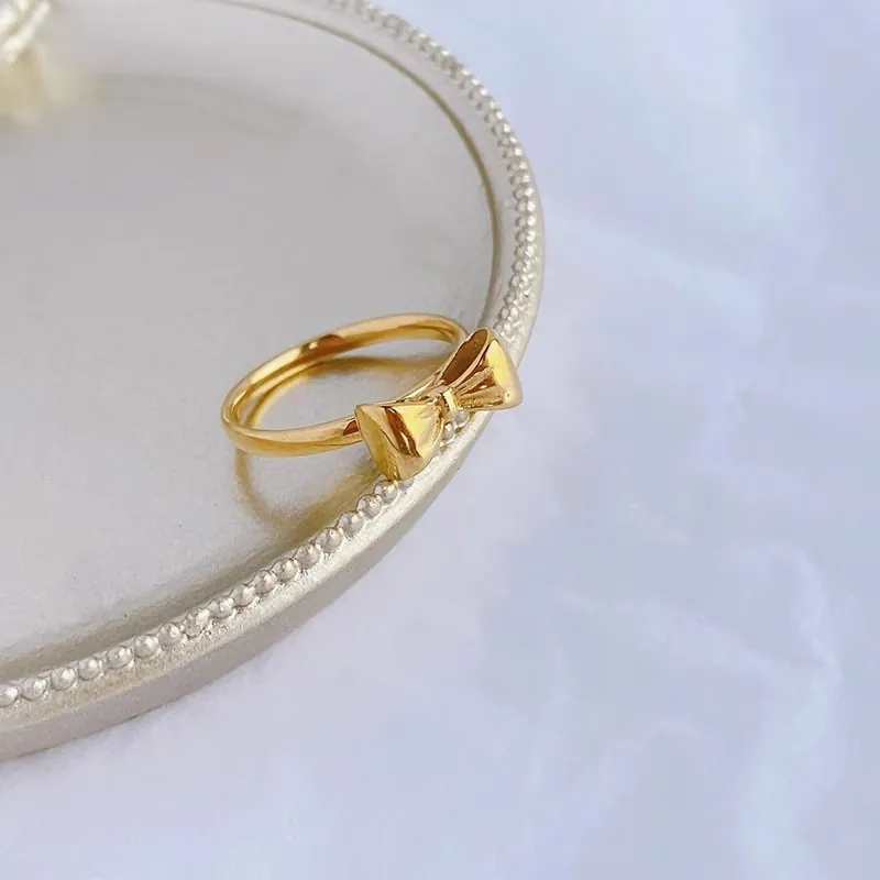 Bague Noeud Papillon Acier Titane Plaqué Or 18K Minimaliste Simple Bijoux De Doigt Pour Femmes Filles Cadeau