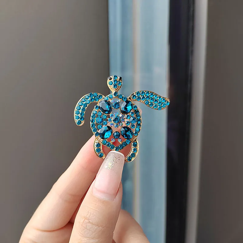 Broche Tortue de Mer Vintage pour Femme Strass Bleu Alliage Animal Corsage pour Décoration de Vêtements Bijoux de Mode Cadeau