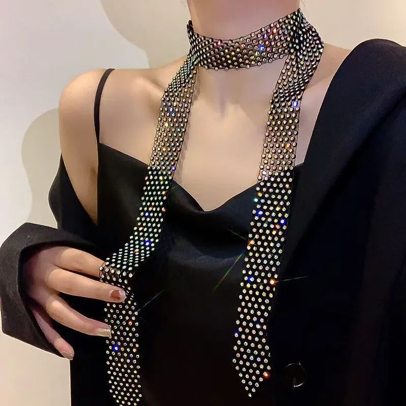Écharpe en Résille à Strass pour Femmes Écharpe de Cou Ajourée Festival de Musique Fête Bijoux Écharpe Longue Choker