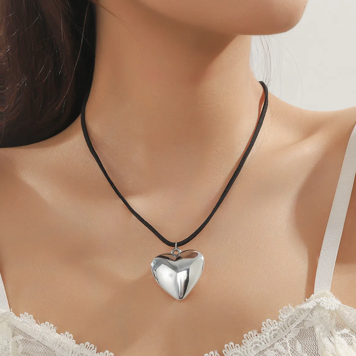 Mode Legierung Herz Schleife Choker Halskette Für Damen Sweet Cool Y2K Schwarze Schnur Verstellbare Schlüsselbeinkette Schmuck