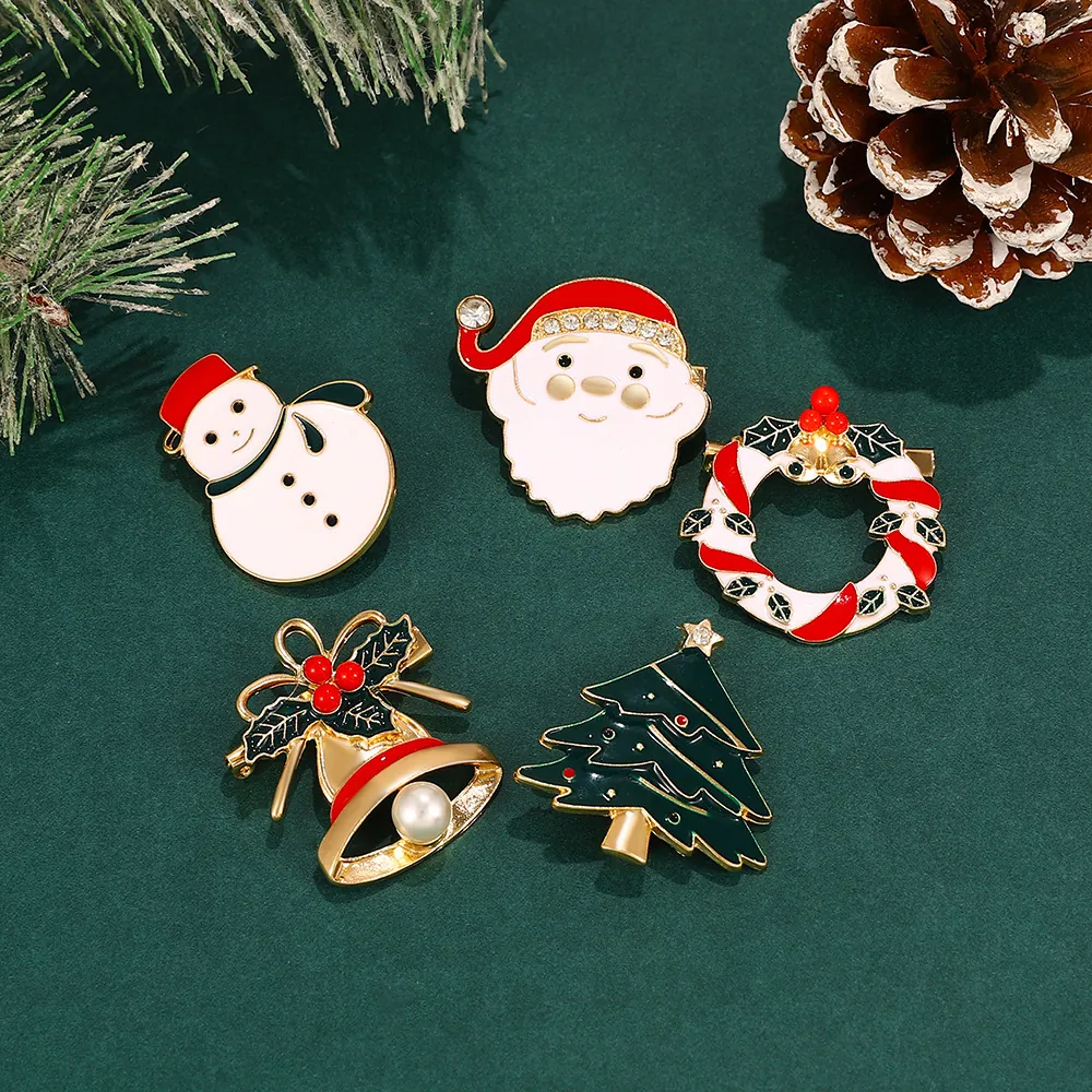 Lot de Broches de Noël en Alliage d'Émail Dessin Animé Père Noël Bonhomme de Neige Sapin de Noël Cloche Renne Badge Bijoux Festifs
