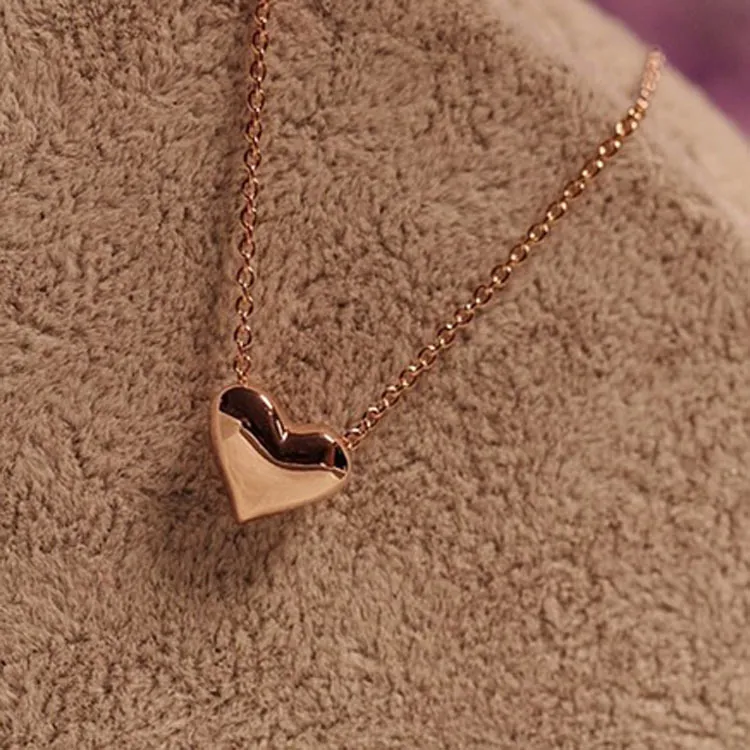 Collar Con Colgante De Corazón Aleación Pulido Forma De Amor 3D Cadena De Clavícula Joyería Elegante Para Mujer Regalo