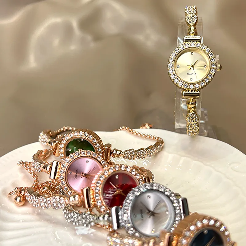 Elegant Women Bracelet Watch Alloy Rhinestone Inlaid Fashion Square Dial Quartz Movement Luxury Casual Wristwatch