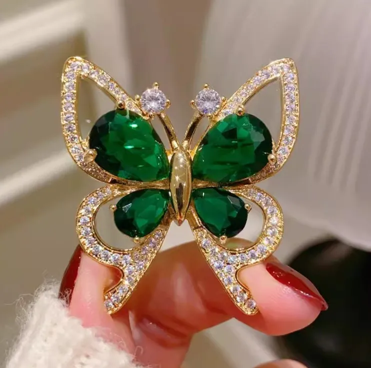 Vintage Smaragdgrün Schmetterling Brosche Für Damen Vergoldet Strass Tier Pin Schmuck Für Anzug Mantel Kleid Accessoires