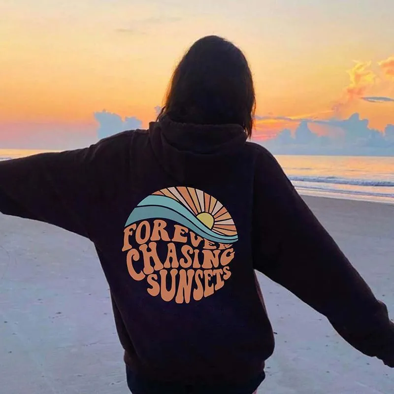 Forever Chasing Sunsets American Retro Hoodie Letter Print Fleece Lined Hooded Sweatshirt Casual Unisex Loose Pullover Top