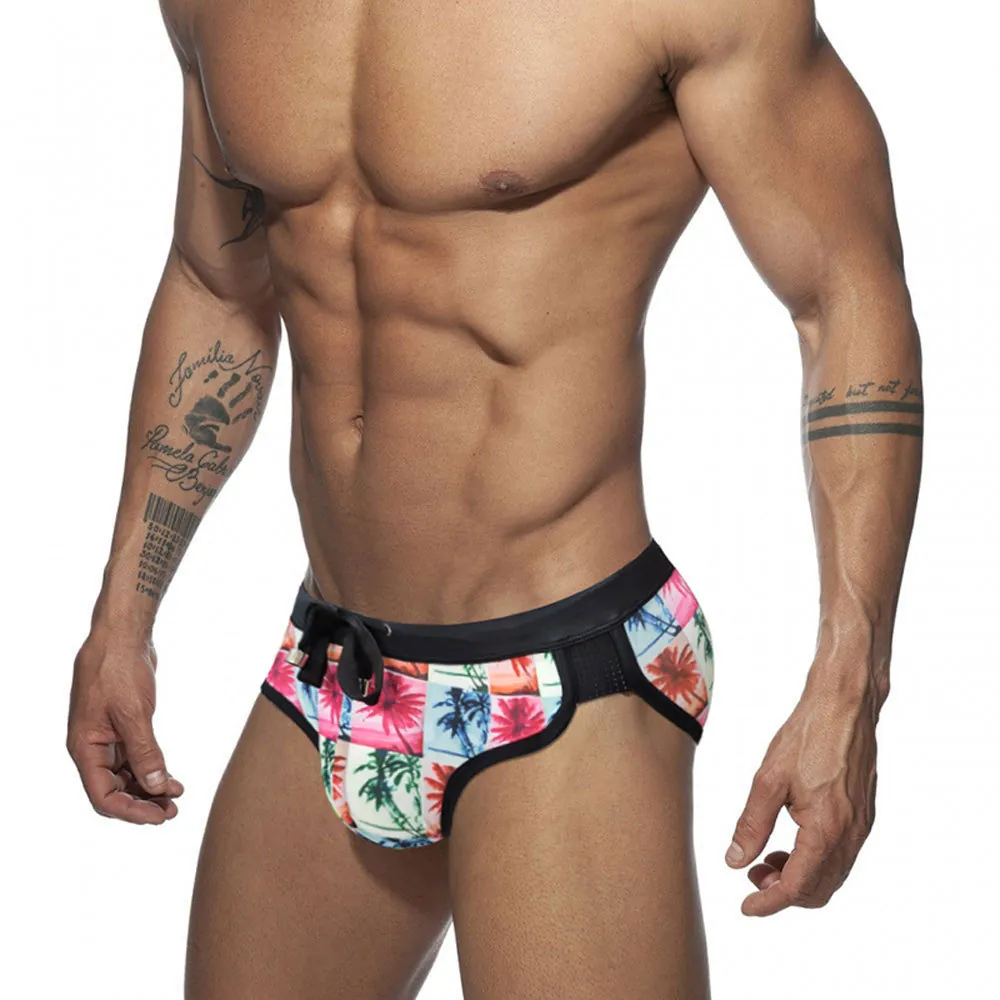 Uomo Slip da Bagno a Vita Bassa Con Stampa Tropicale Albero di Cocco Coulisse Traspirante Mesh Splicing Bikini Mare e Piscina