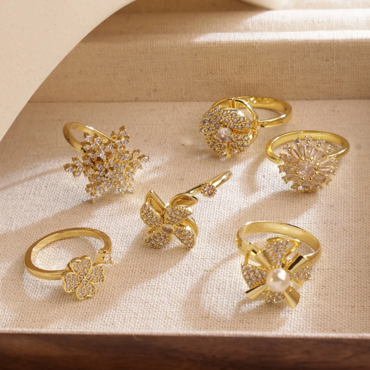 Anillo Ajustable de Cobre Chapado en Oro para Mujer Con Molinillo Giratorio Copo de Nieve Trébol Patrón de Flores Zirconia Joyería Elegante