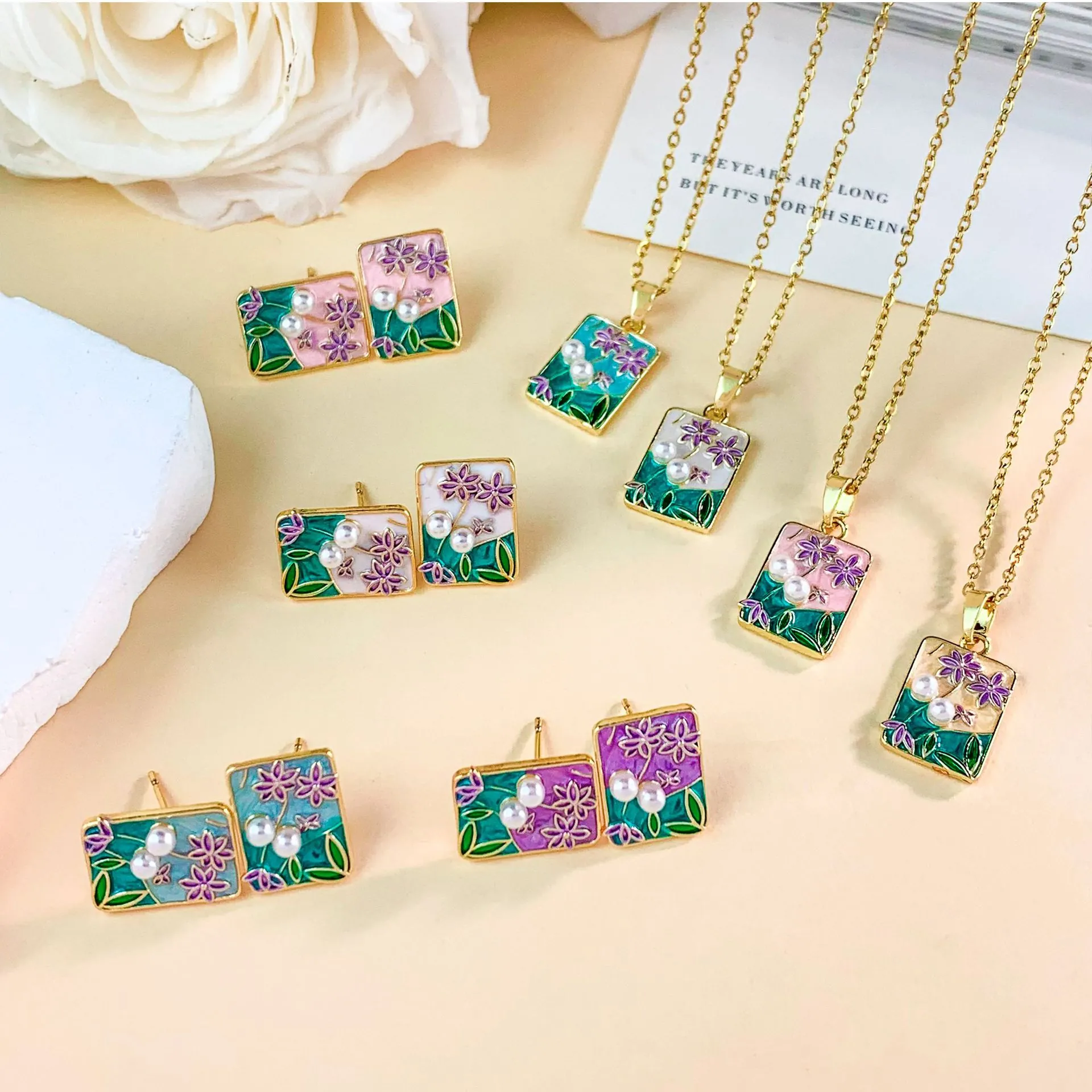 Vintage Smalto Fiore Pendente Collana Orecchini Set di Gioielli Placcato Oro Catena in Acciaio Inox Donna Accessorio