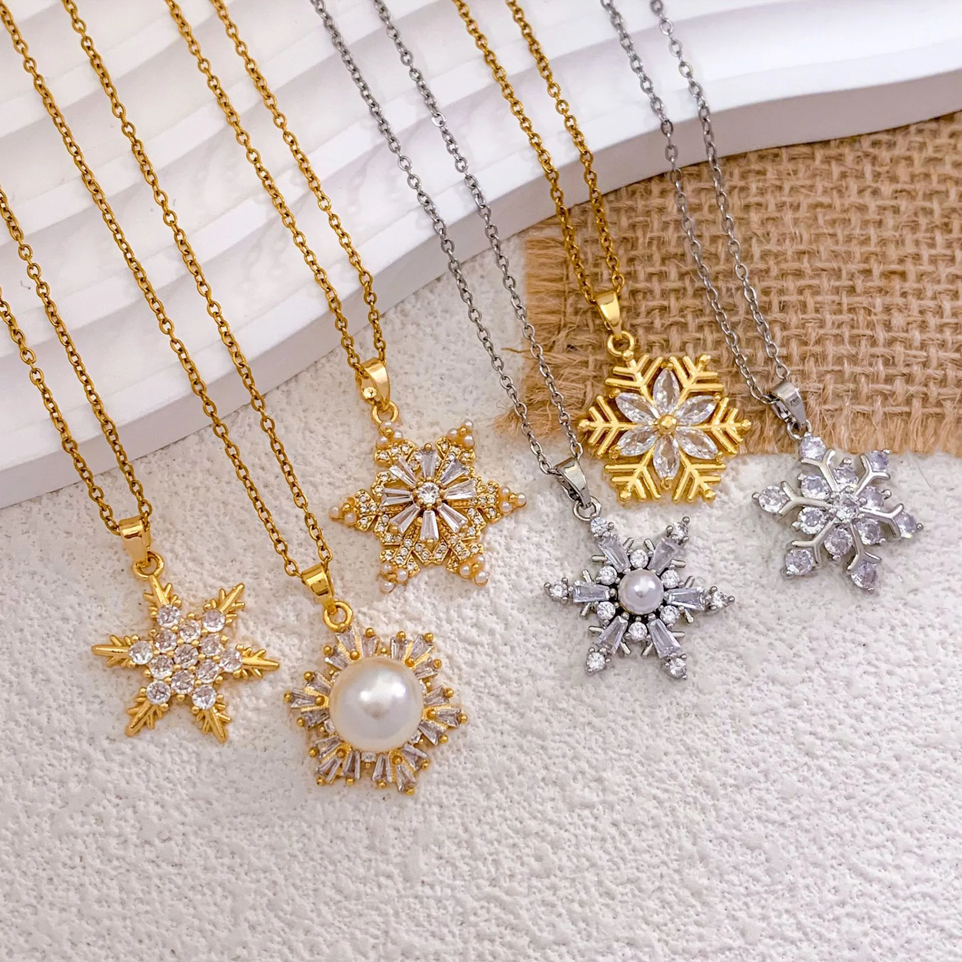 Elegant Snowflake Pendant Necklace Titanium Steel Chain Real Gold Plated Copper Inlaid Zirconia Artificial Pearl Choker Christmas Winter Jewelry For Women