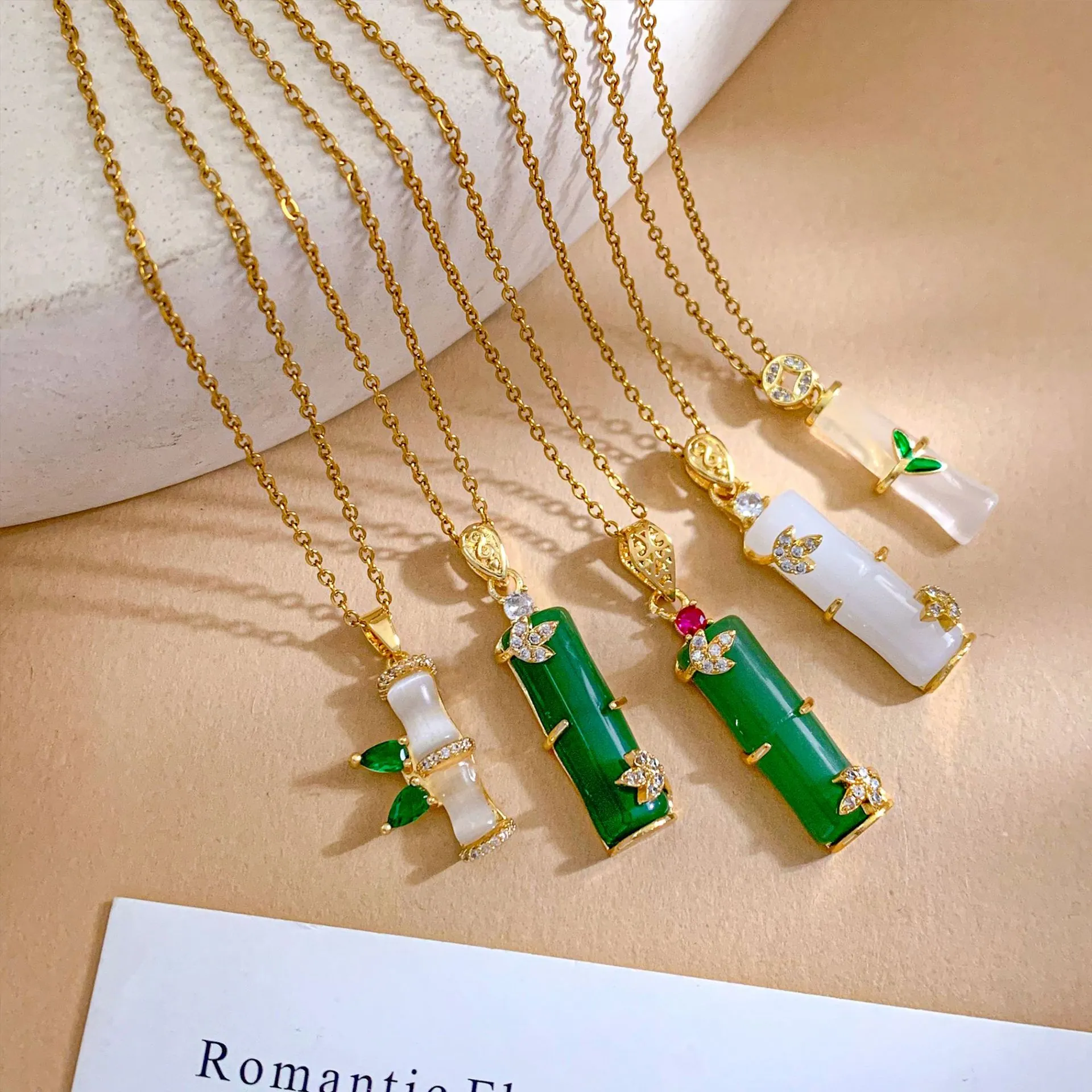 Collar con Colgante de Forma de Bambú de Estilo Chino Chapado en Oro Plata Acero de Titanio Conejo Aspecto Jade Joyería Mujer