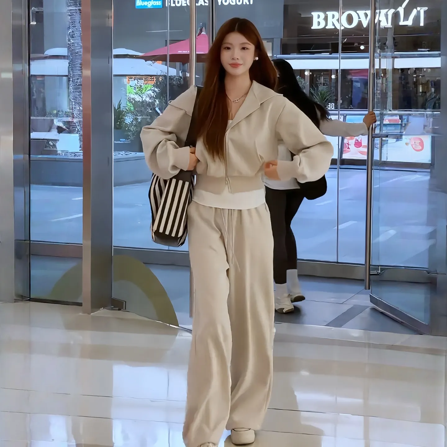 Completo Sportivo Donna in Pile Ispessito Felpa con Cappuccio Pantaloni a Gamba Larga Stile Pigro Tinta Unita Autunno Inverno
