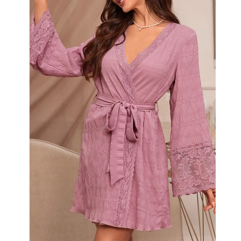 Peignoir de Nuit Femme Doux en Dentelle Patchwork Col en V Texture Gauffrée Kimono Avec Lien à la Taille Manches Trompete Rose Mauve