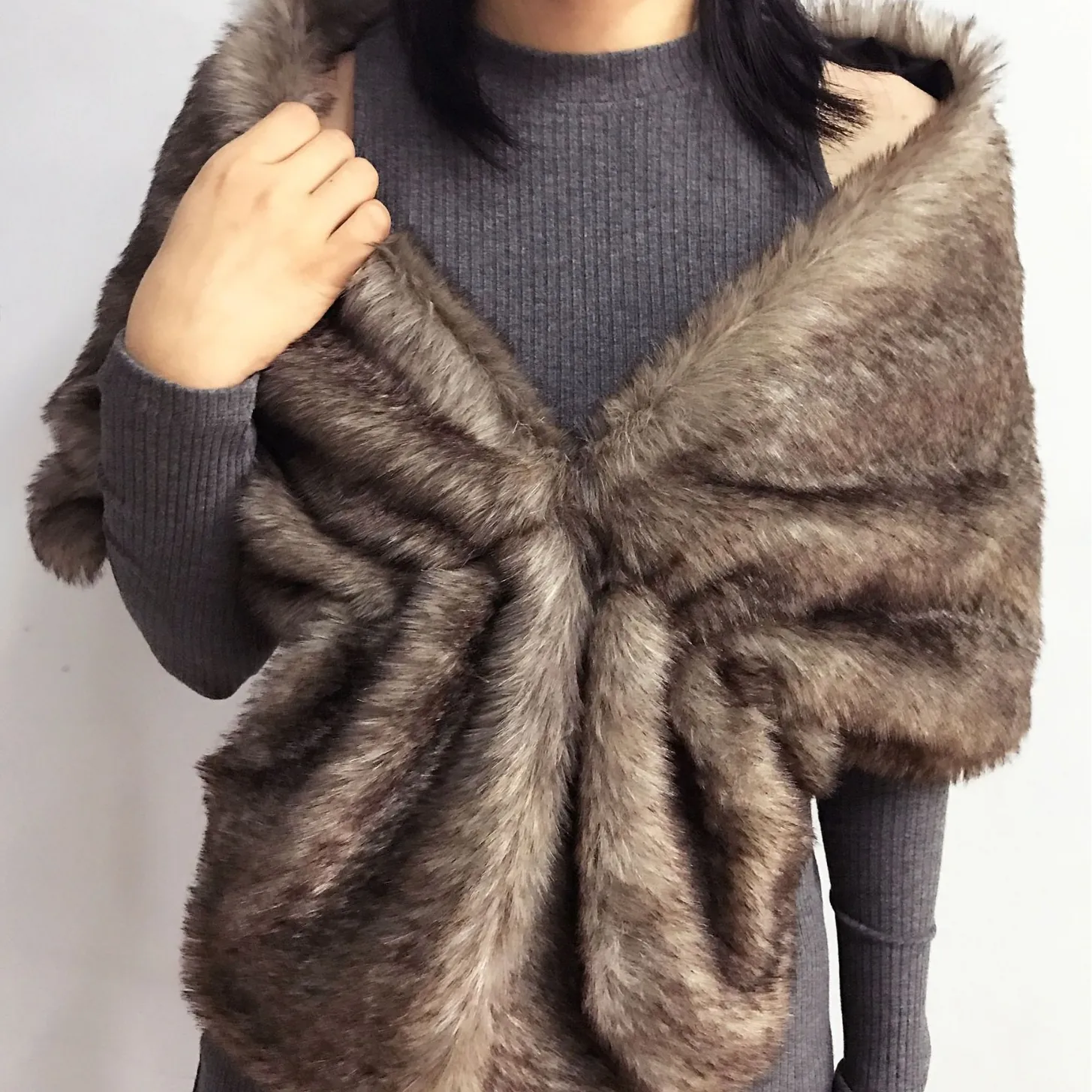 Women Elegant Faux Fur Shawl Wrap Warm Bridal Shrug For Wedding Party Formal Evening Occasion Winter Cloak Cape
