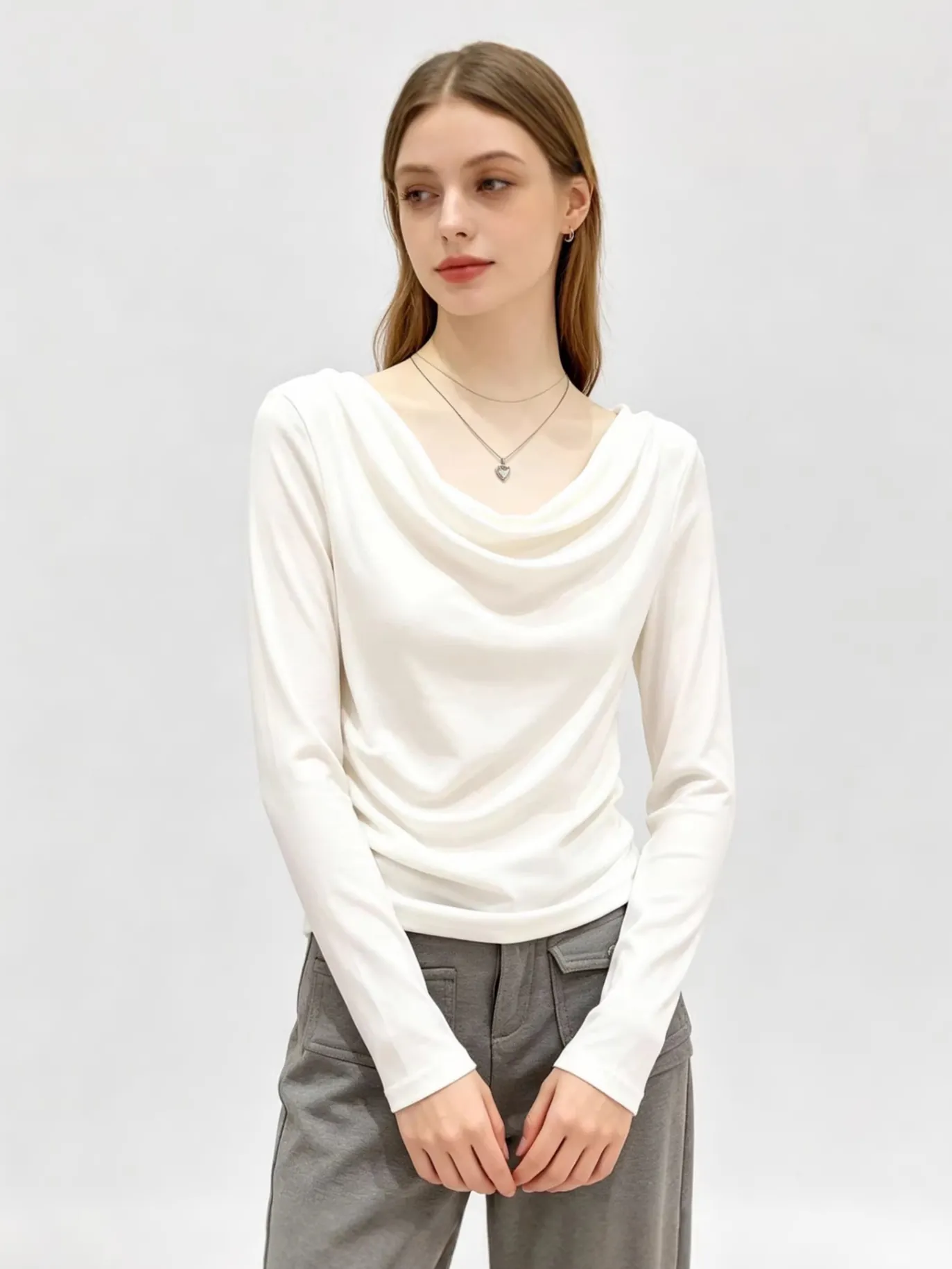 T-Shirt à Manches Longues avec Col Bénitier pour Femmes Élégant Coupe Slim en Modal Élasthanne Couleur Unie Top Pullover Décontracté