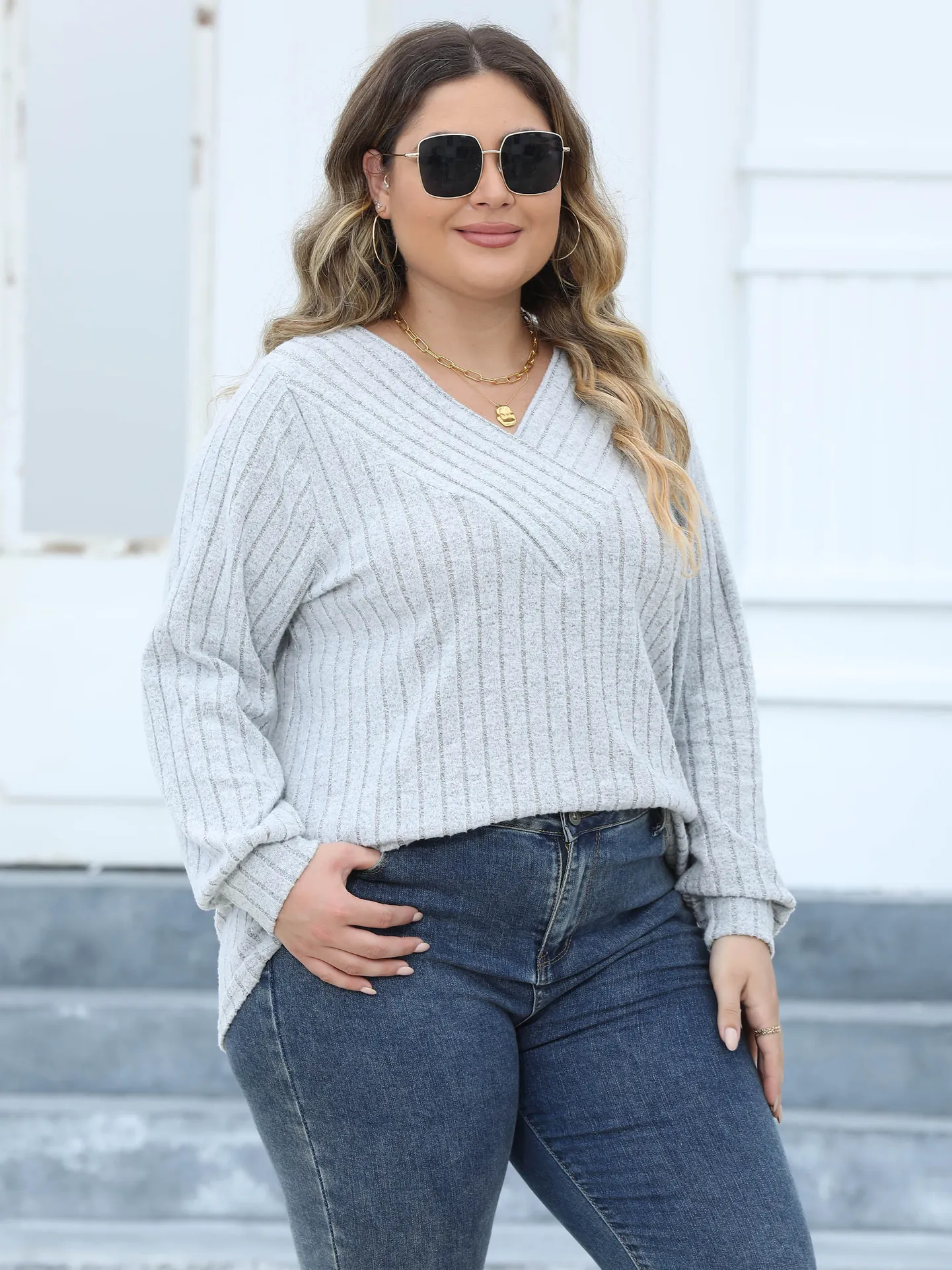 Women's Plus Size Casual V Neck Ribbed Knit Top Long Lantern Sleeve Pullover Ribbed Texture Solid Color Streetwear Blouse