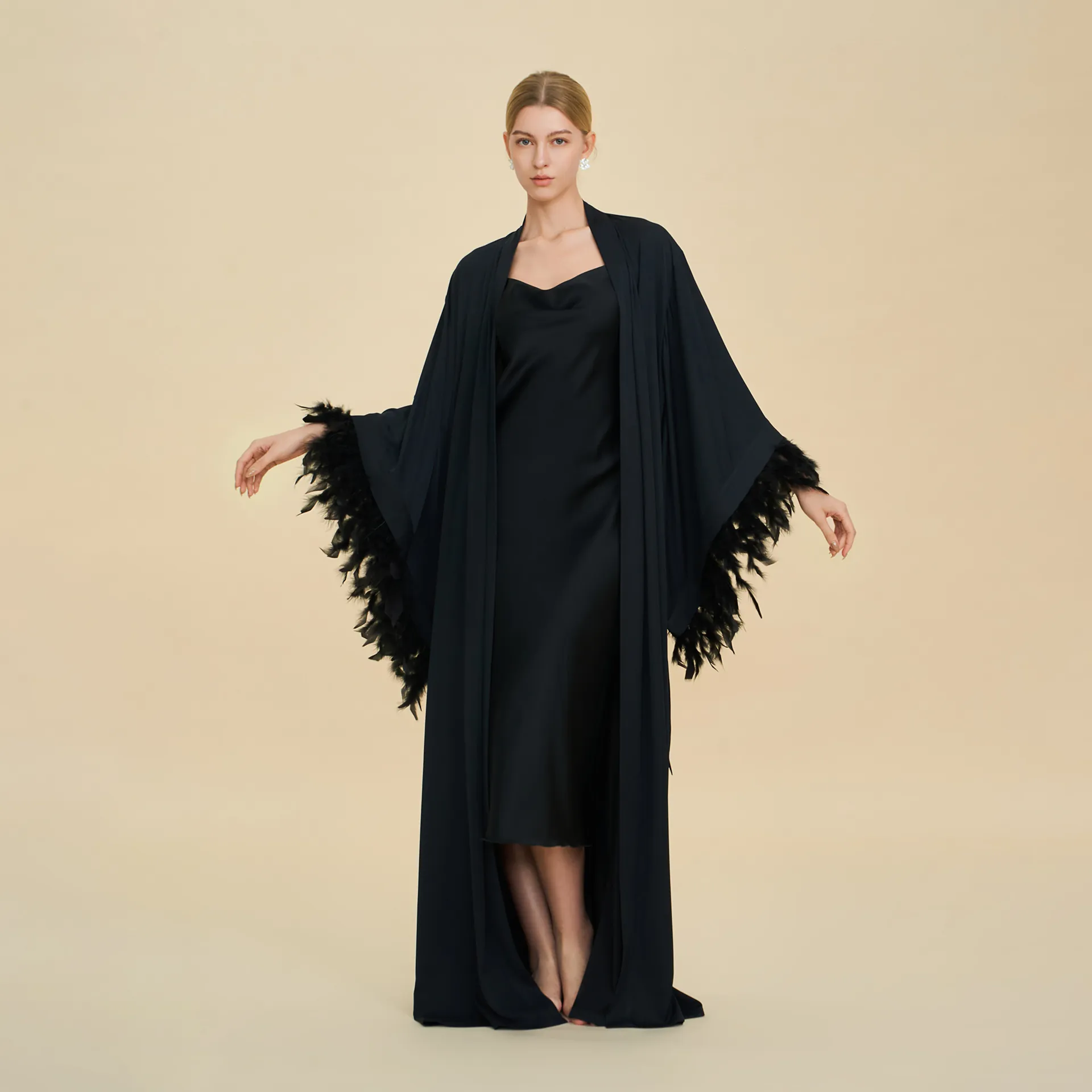 Luxurious Satin Robe And Slip Dress Set With Feather Trim Elegant V-Neck Wedding Nightgown For Women Bridesmaid Gift