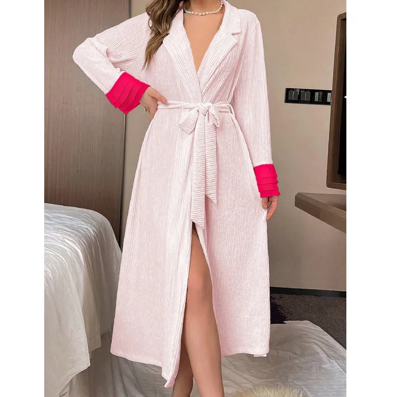Peignoir Long Plissé Élégant pour Femmes Manches Longues Revers Ceinturé Look Satiné Vêtements d'Intérieur Nuisette Pyjama Décontracté