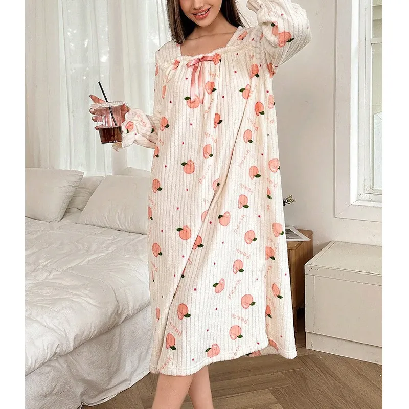 Chemise de Nuit Douce Imprimé Pêche Manches Longues Velours Corail Chaud Loungewear Col Carré Nœud Robe de Chambre Femme