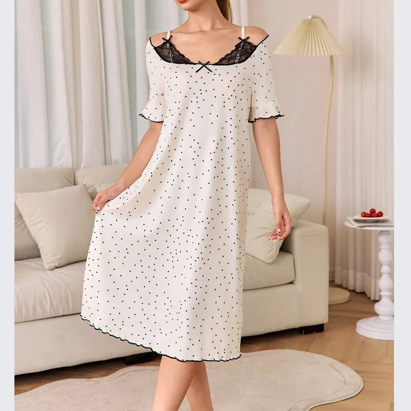 Chemise de Nuit Douce à Pois pour Femmes Épaules Dénudées Col en V Nœud Bord à Volants Vêtements de Nuit d'Été Ample