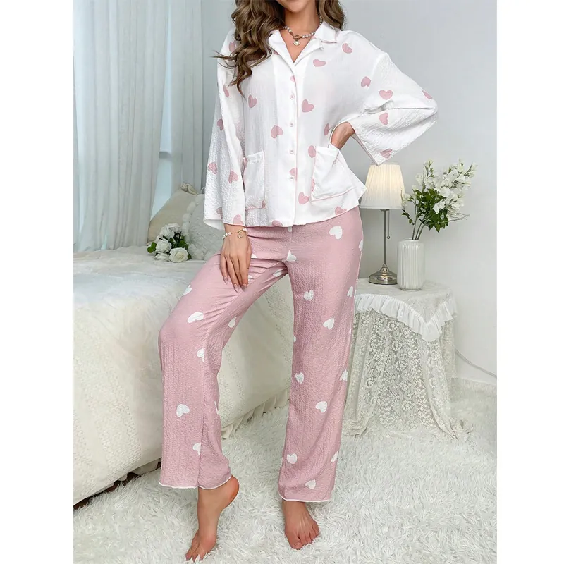 Pyjama Doux à Imprimé Cœur en Seersucker pour Femme Haut à Manches Longues à Revers et Pantalon Décontracté Homewear Doux pour Femme
