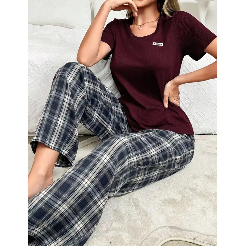 Ensemble de Détente pour Femmes Top And Bottom Manches Courtes Col Rond T-Shirt Patchwork Avec Pantalon Long à Carreaux Classique Pyjama